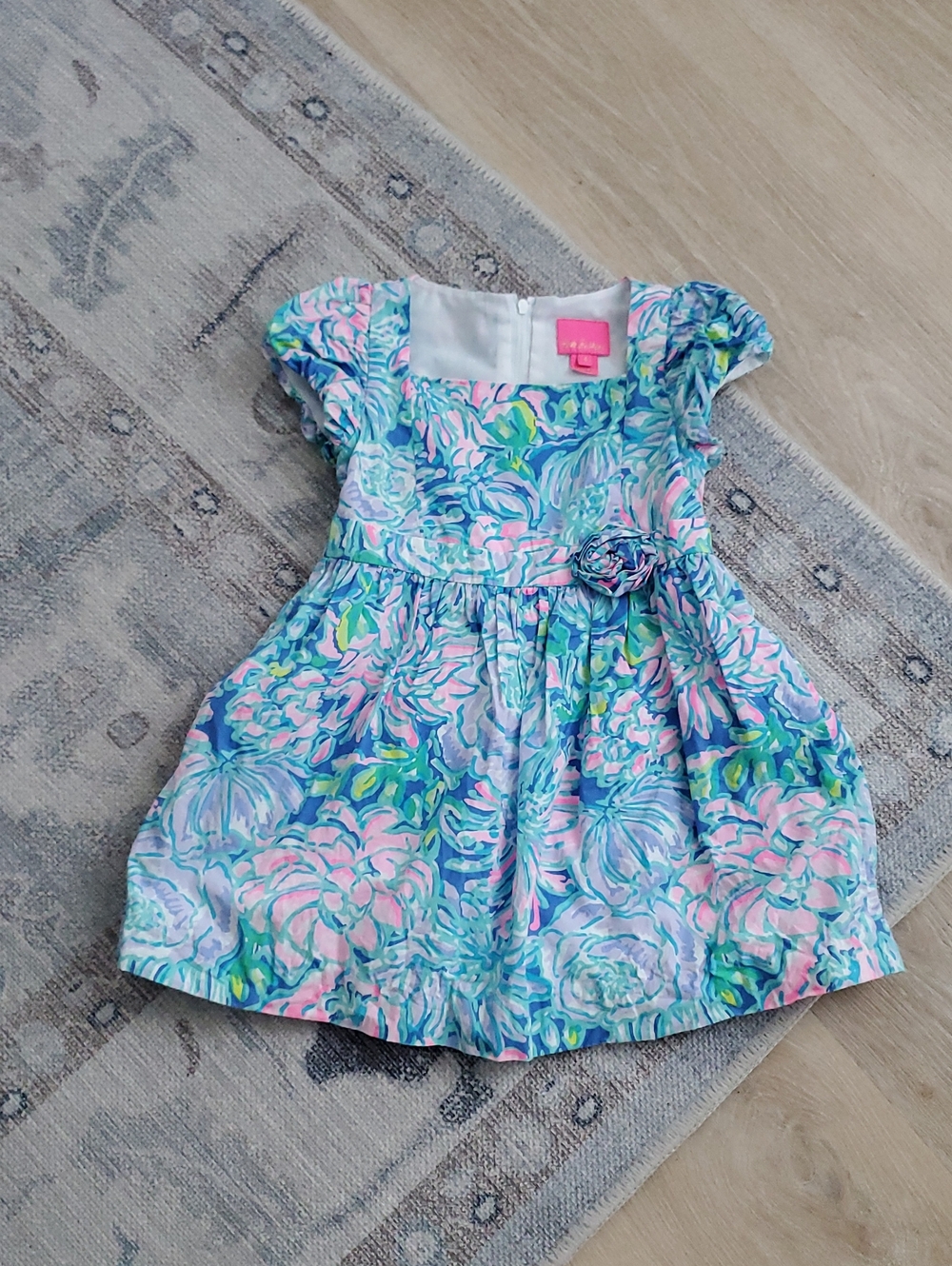 Lilly Pulitzer Girls Floral Puff-Sleeve Dress in Blue, Pink & Green Sz4